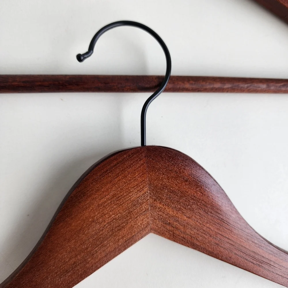 Pack Of 8 Natural WOOD HANGER 18